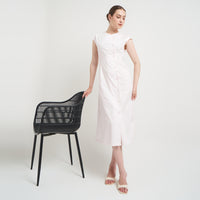 Model Lena is wearing a size Small (S)